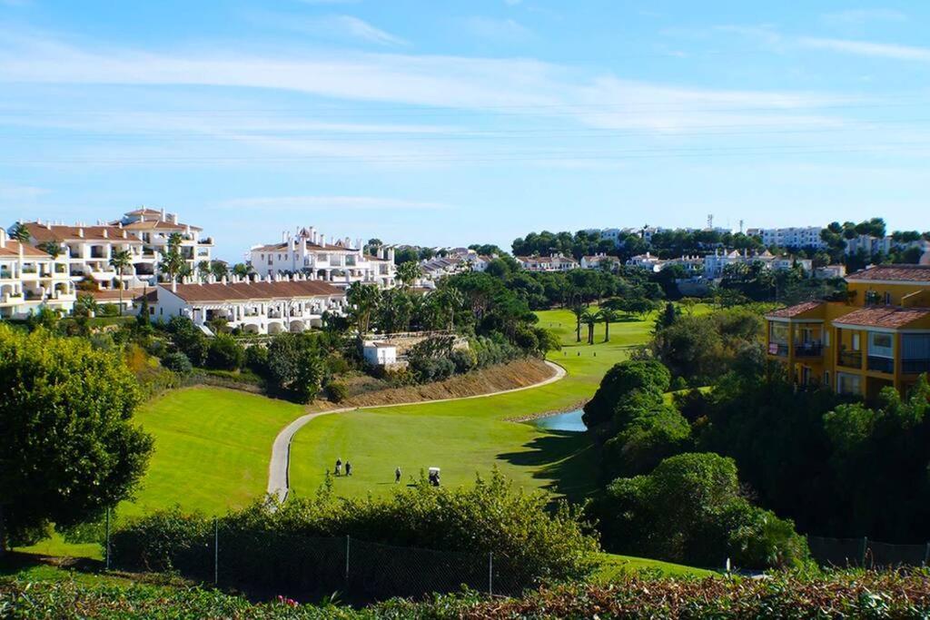92-Apartment With Fantastic Views, Miraflores, Mijas مالقة المظهر الخارجي الصورة